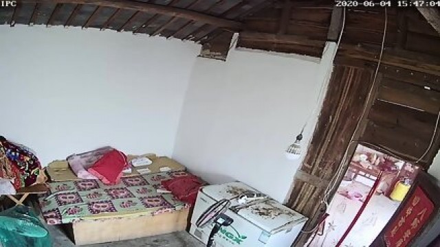 Nongcunheisoulaotoucaobaipanglaoji