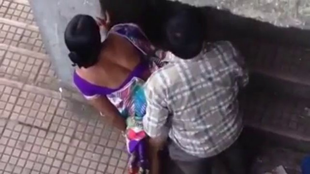 Desi couple caught fucking outdoor